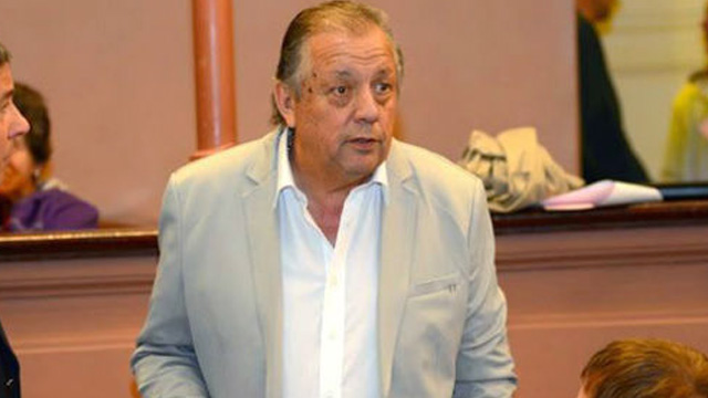 Denunciaron que el diputado Troncoso se les quedó con parte de sus sueldos