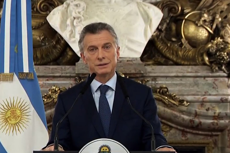 Macri confirmó que vuelven las retenciones y reducción de Gabinete