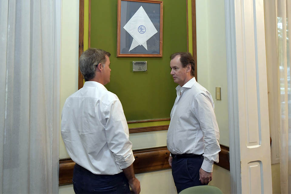 Bordet lleva a la práctica sus gestos al kirchnerismo 