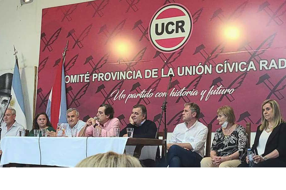  Presionan a Ántola para que regrese al bloque de Negri 