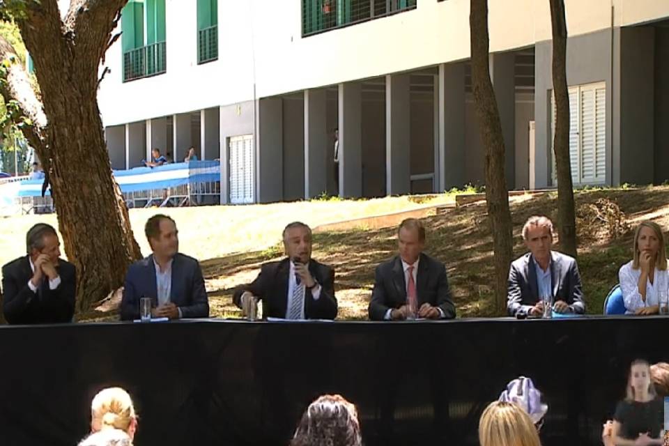 Fernández volvió a Entre Ríos para entregar la casa 85 mil
