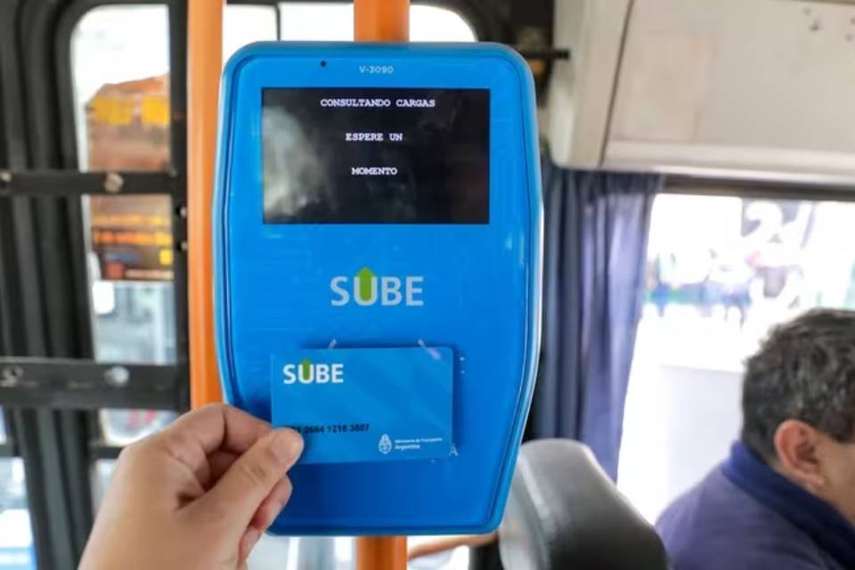 El proyecto de Romero para que el boleto no llegue a $1000