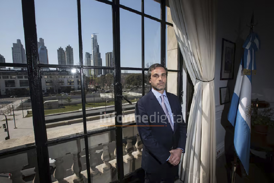 Michel tuvo que salir a dar explicaciones 