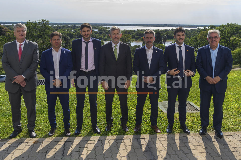 Los gobernadores ratificaron en Entre Ríos los reclamos a Milei en diferentes tonos