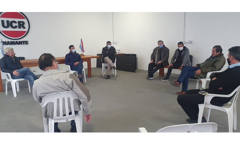 El álbum de Frigerio en la Costa del Paraná