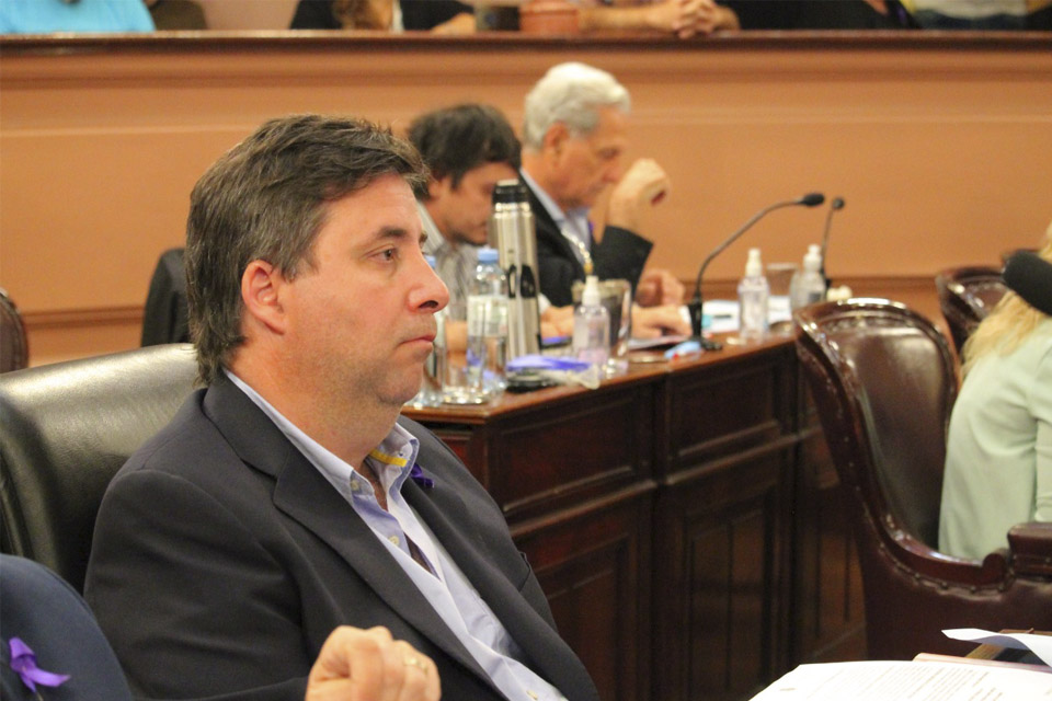 Enojo PRO por el aumento de $56,86