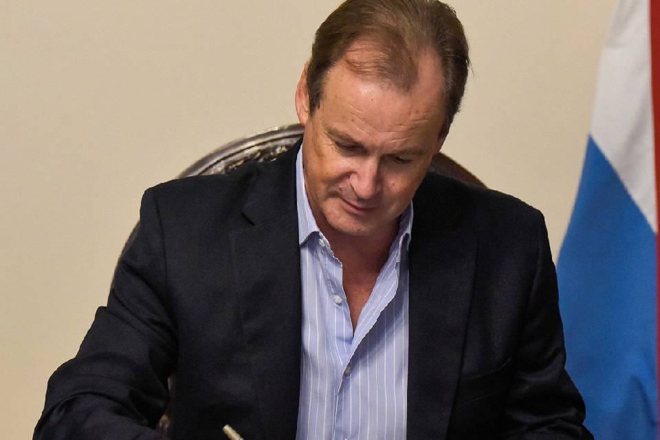 Bordet elevó el proyecto para eximir el impuesto inmobiliario a productores