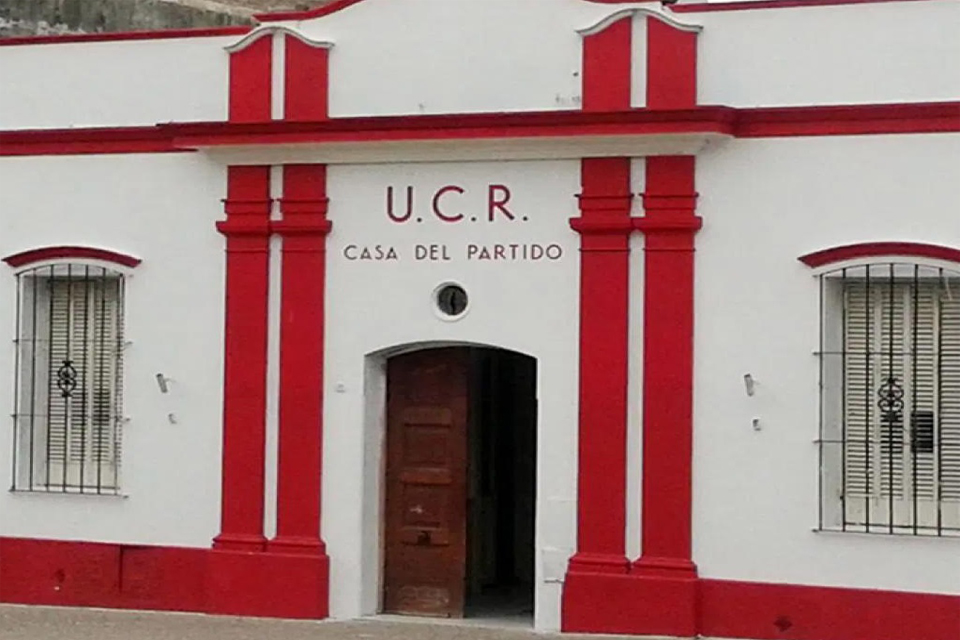 Más respaldo para Azcué y críticas a la Carta Orgánica