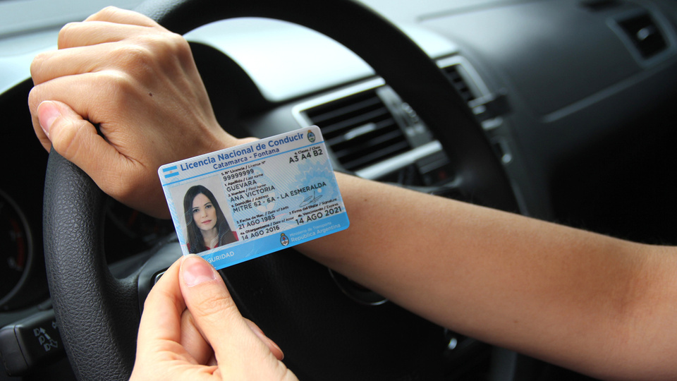 Renovación de licencias de conducir: desde este lunes se puede hacer online