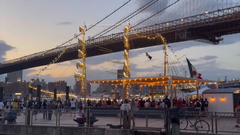 Colisión de la Marina mexicana con el puente de Brooklyn deja dos muertos, informa el alcalde de Nueva York