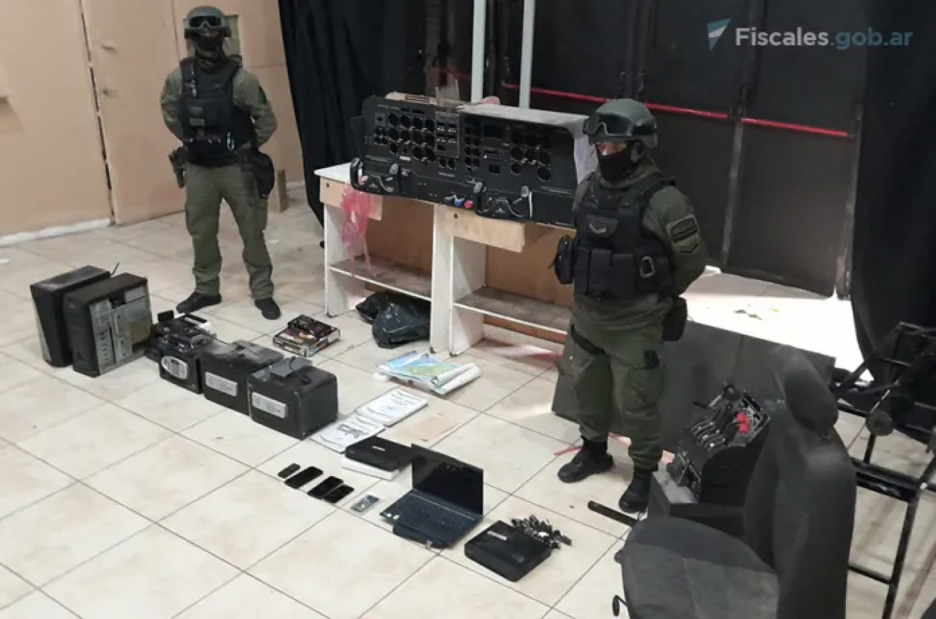Detenido en Ibicuy tras incautar narcoavioneta con dólares, droga y un simulador de vuelo